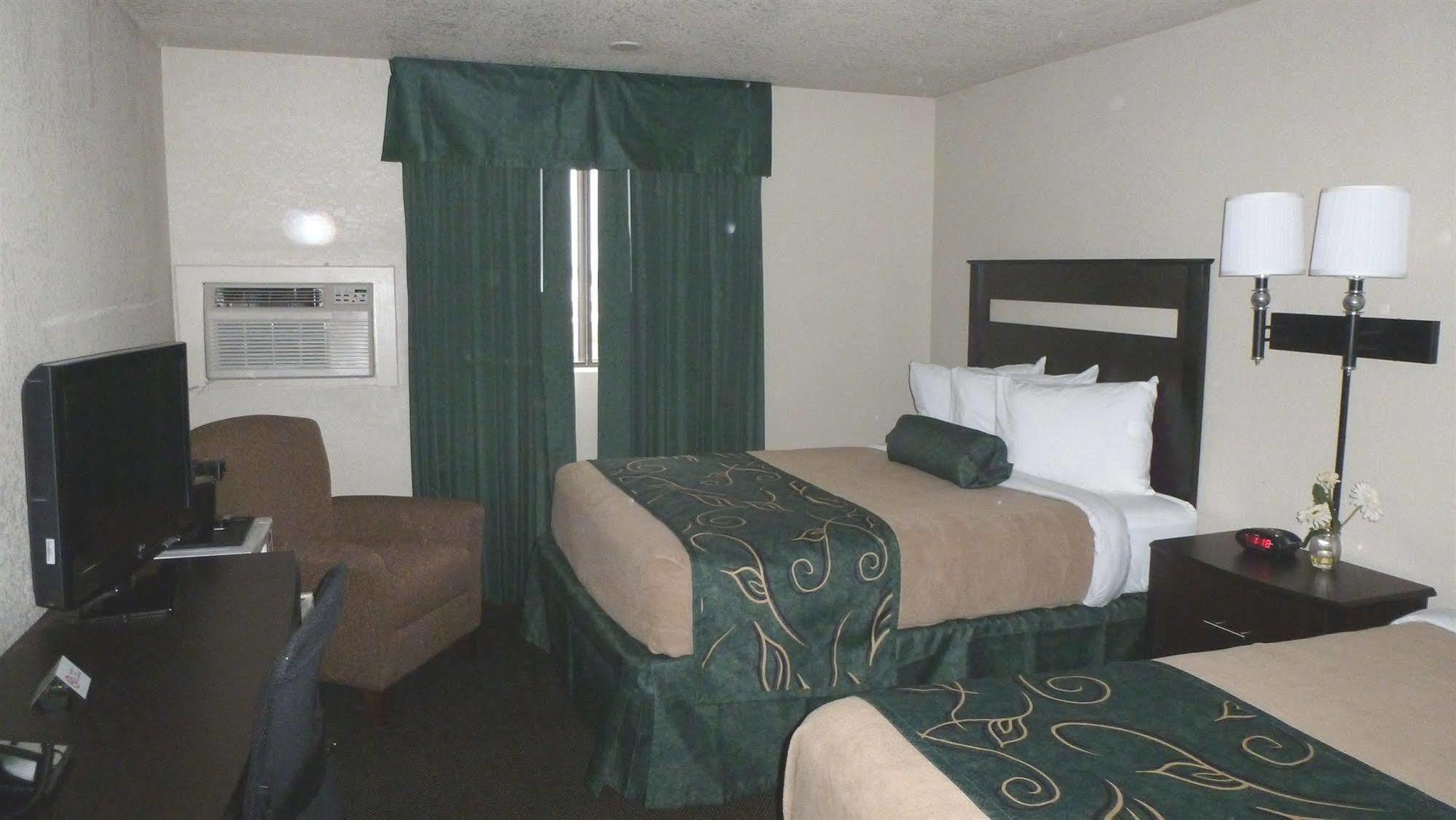 Travelodge By Wyndham Jefferson City Exterior foto